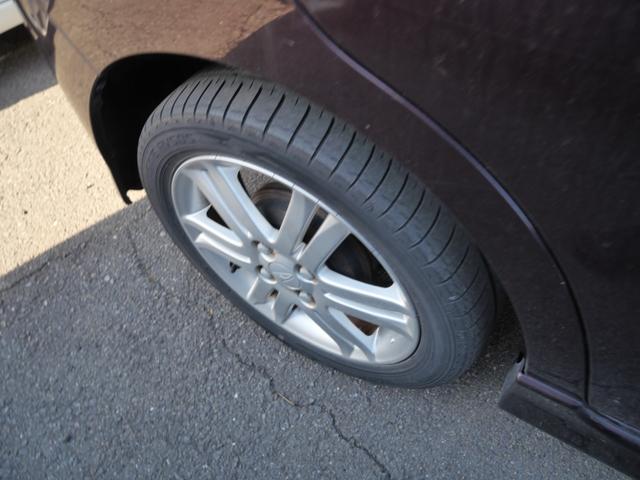 タント カスタムＲＳ　スマートキー　ナビ　フルセグ　バックモニター　ＥＴＣ　左側電動スライドドア　ルームイルミネーション　パワーウィンドウ　パワーステアリング（9枚目）