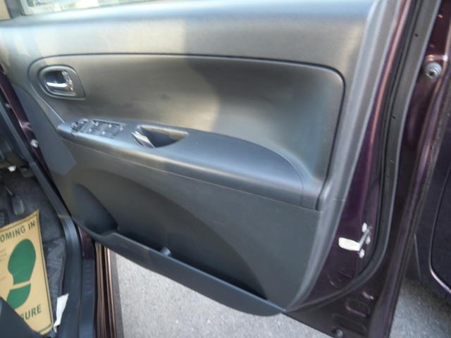 タント カスタムＲＳ　スマートキー　ナビ　フルセグ　バックモニター　ＥＴＣ　左側電動スライドドア　ルームイルミネーション　パワーウィンドウ　パワーステアリング（10枚目）