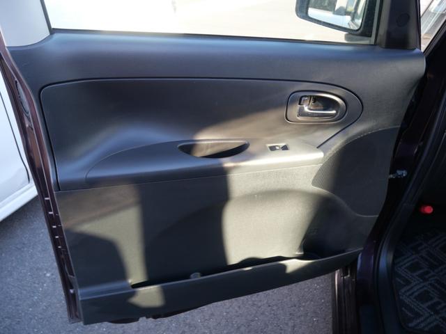 タント カスタムＲＳ　スマートキー　ナビ　フルセグ　バックモニター　ＥＴＣ　左側電動スライドドア　ルームイルミネーション　パワーウィンドウ　パワーステアリング（13枚目）