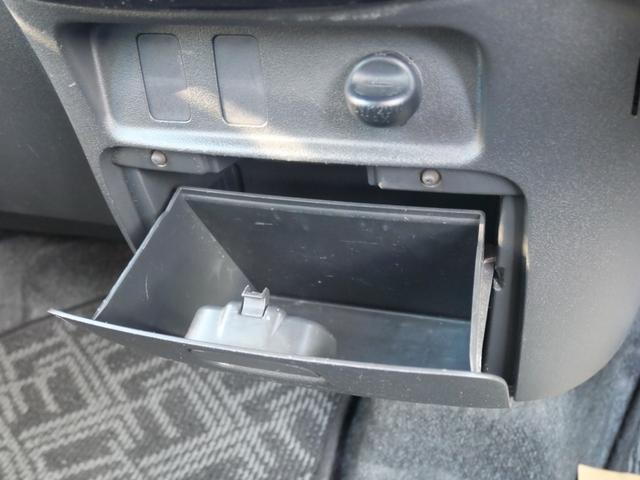 タント カスタムＲＳ　スマートキー　ナビ　フルセグ　バックモニター　ＥＴＣ　左側電動スライドドア　ルームイルミネーション　パワーウィンドウ　パワーステアリング（28枚目）