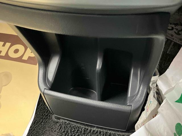 ハスラー Ｇ　ナビ　ＴＶ　衝突被害軽減システム　スマートキー　アイドリングストップ　電動格納ミラー　シートヒーター　ベンチシート　ＣＶＴ　盗難防止システム　ＡＢＳ　ＥＳＣ　ＣＤ　ＤＶＤ再生（35枚目）