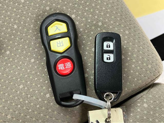 Ｎ－ＢＯＸ＋ Ｇ・Ｌパッケージ　福祉車輌　両側スライドドア　スマートキー　アイドリングストップ　電動格納ミラー　ベンチシート　ＣＶＴ　盗難防止システム　ＡＢＳ　ＥＳＣ　ＣＤ　ＵＳＢ　ミュージックプレイヤー接続可　衝突安全ボディ（42枚目）