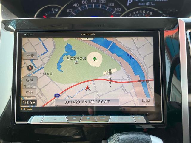 タント カスタムＲＳ　トップエディションＳＡＩＩ　ＥＴＣ　バックカメラ　電動スライドドア　ナビ　ＴＶ　衝突被害軽減システム　オートライト　ＬＥＤヘッドランプ　スマートキー　アイドリングストップ　電動格納ミラー　ベンチシート　後席モニター　ＣＶＴ（4枚目）