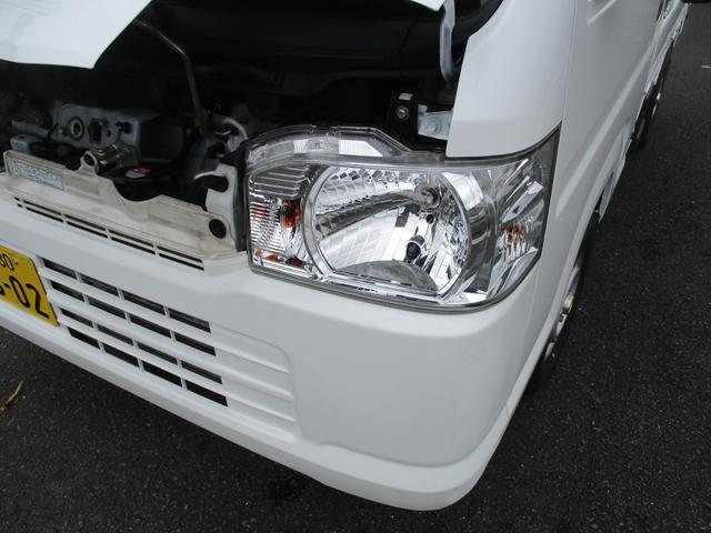 アクティトラック ＳＤＸ　４ＷＤ　５速ミッション　パワーウィンドウ　エアコン　パワーステアリング　三方開　積載可能量３５０ｋｇ（16枚目）