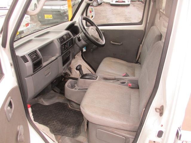 クリッパートラック 　オートマ車　エアコン　パワーステアリング　三方開　積載可能量３５０ｋｇ　運転席エアバック　車検２年付（10枚目）