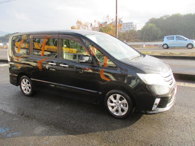 Nissan Serena V