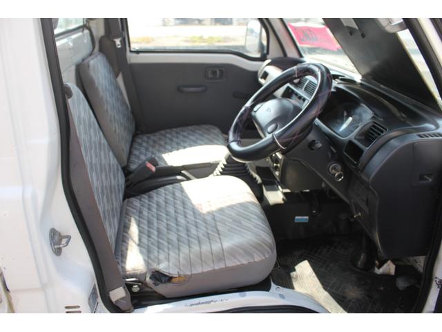 ハイゼットトラック スペシャル　ストロング防錆パック　４ＷＤ　５速ミッション　エアコン　三方開　積載可能量３５０ｋｇ（8枚目）