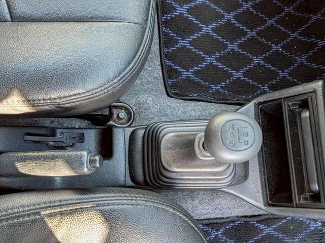 ミラ ＣＸ　５速マニュアル・ローダウン・タイミングベルト交換済・キーレスえとりー・パワステ・電納格納ミラー・社外ｍｏｍｏハンドル・ＥＴＣ（5枚目）