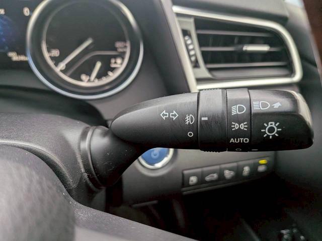 �I�[�g���C�g�́A�t���Y�������Y���h�����Ƃ��ł��܂��B�������H�Ȃǂ̃g���l���Ȃǂɂ��𗧂��܂��B