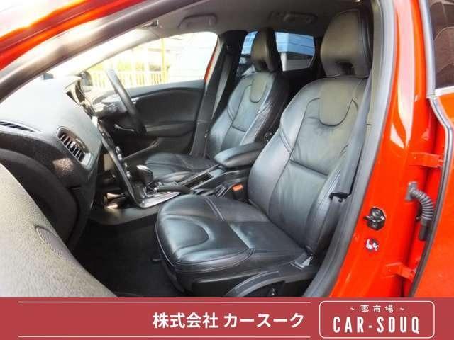 Ｖ４０ Ｔ４　ディーラー車・純正ナビ地デジ・Ｂｌｕｅｔｏｏｔｈ・バックモニター・黒革パワーシート・シートヒーター・スマートキー・プッシュスタート・オートクルーズ・ＥＴＣ・社外レーダー・ＨＩＤライト・純正１７ＡＷ（3枚目）