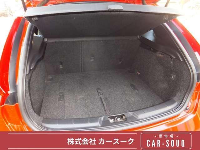 Ｖ４０ Ｔ４　ディーラー車・純正ナビ地デジ・Ｂｌｕｅｔｏｏｔｈ・バックモニター・黒革パワーシート・シートヒーター・スマートキー・プッシュスタート・オートクルーズ・ＥＴＣ・社外レーダー・ＨＩＤライト・純正１７ＡＷ（4枚目）