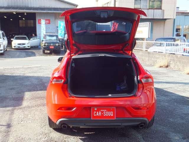 Ｖ４０ Ｔ４　ディーラー車・純正ナビ地デジ・Ｂｌｕｅｔｏｏｔｈ・バックモニター・黒革パワーシート・シートヒーター・スマートキー・プッシュスタート・オートクルーズ・ＥＴＣ・社外レーダー・ＨＩＤライト・純正１７ＡＷ（15枚目）