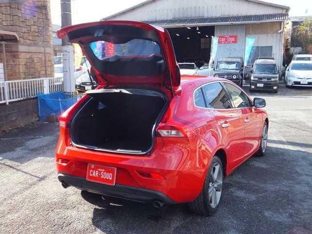 Ｖ４０ Ｔ４　ディーラー車・純正ナビ地デジ・Ｂｌｕｅｔｏｏｔｈ・バックモニター・黒革パワーシート・シートヒーター・スマートキー・プッシュスタート・オートクルーズ・ＥＴＣ・社外レーダー・ＨＩＤライト・純正１７ＡＷ（16枚目）