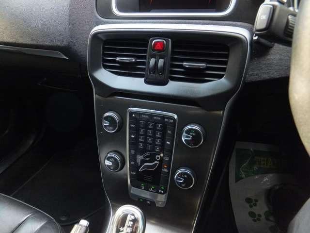 Ｖ４０ Ｔ４　ディーラー車・純正ナビ地デジ・Ｂｌｕｅｔｏｏｔｈ・バックモニター・黒革パワーシート・シートヒーター・スマートキー・プッシュスタート・オートクルーズ・ＥＴＣ・社外レーダー・ＨＩＤライト・純正１７ＡＷ（28枚目）