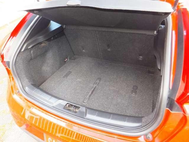 Ｖ４０ Ｔ４　ディーラー車・純正ナビ地デジ・Ｂｌｕｅｔｏｏｔｈ・バックモニター・黒革パワーシート・シートヒーター・スマートキー・プッシュスタート・オートクルーズ・ＥＴＣ・社外レーダー・ＨＩＤライト・純正１７ＡＷ（43枚目）