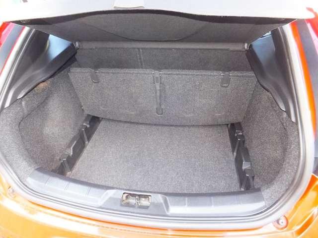 Ｖ４０ Ｔ４　ディーラー車・純正ナビ地デジ・Ｂｌｕｅｔｏｏｔｈ・バックモニター・黒革パワーシート・シートヒーター・スマートキー・プッシュスタート・オートクルーズ・ＥＴＣ・社外レーダー・ＨＩＤライト・純正１７ＡＷ（44枚目）