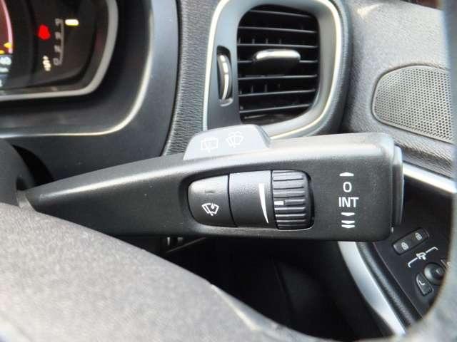 Ｖ４０ Ｔ４　ディーラー車・純正ナビ地デジ・Ｂｌｕｅｔｏｏｔｈ・バックモニター・黒革パワーシート・シートヒーター・スマートキー・プッシュスタート・オートクルーズ・ＥＴＣ・社外レーダー・ＨＩＤライト・純正１７ＡＷ（47枚目）