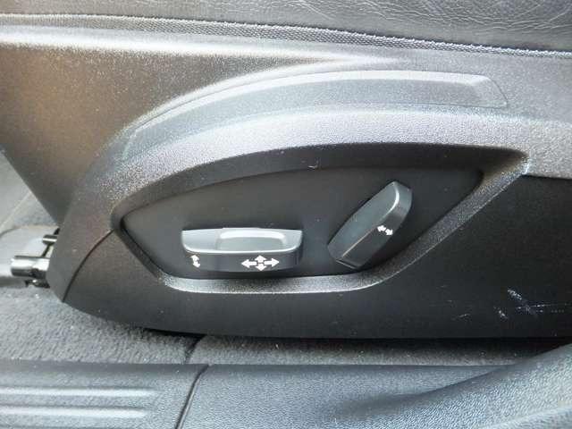 Ｖ４０ Ｔ４　ディーラー車・純正ナビ地デジ・Ｂｌｕｅｔｏｏｔｈ・バックモニター・黒革パワーシート・シートヒーター・スマートキー・プッシュスタート・オートクルーズ・ＥＴＣ・社外レーダー・ＨＩＤライト・純正１７ＡＷ（54枚目）