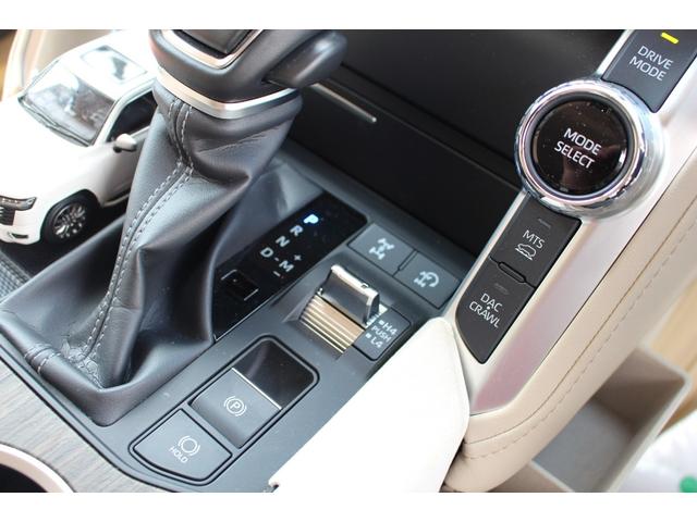 ランドクルーザー 4WD モデリスタエアロ リアスポイラー リアエンタ 寒冷地 サンルーフ クールボックス 電動デフロック セーフティセンス 前後ドラレコ 空気圧警報 ルーフレール グリル ホイールブラックアウト(44枚目)