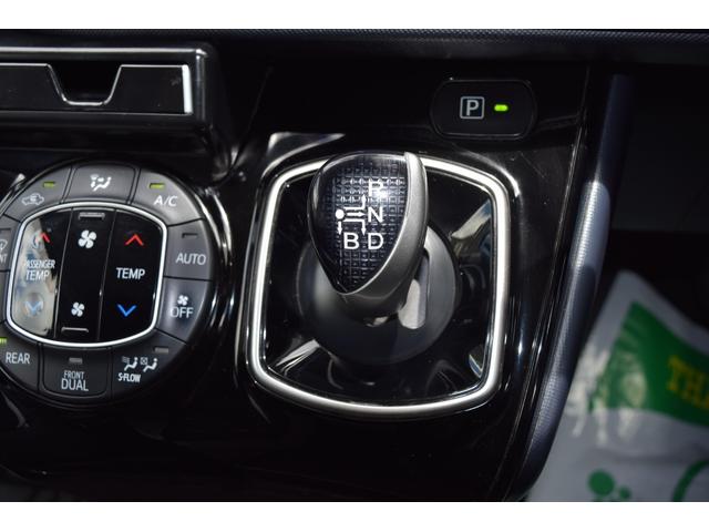 ヴォクシー ハイブリッドＺＳ　煌ＩＩ　アルパインナビ地デジ＆リアプリップダウンモニター・両側電動スライドドア・レーダー付ミラー・ドラレコ・デュアルオートＡＣ・純正１６ＡＷ・ＬＥＤライト・フォグ・トヨタセーフティセンス（22枚目）