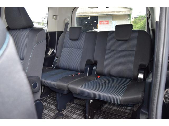 ヴォクシー ハイブリッドＺＳ　煌ＩＩ　アルパインナビ地デジ＆リアプリップダウンモニター・両側電動スライドドア・レーダー付ミラー・ドラレコ・デュアルオートＡＣ・純正１６ＡＷ・ＬＥＤライト・フォグ・トヨタセーフティセンス（30枚目）