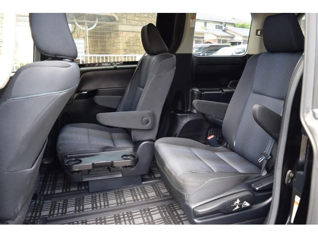 ヴォクシー ハイブリッドＺＳ　煌ＩＩ　アルパインナビ地デジ＆リアプリップダウンモニター・両側電動スライドドア・レーダー付ミラー・ドラレコ・デュアルオートＡＣ・純正１６ＡＷ・ＬＥＤライト・フォグ・トヨタセーフティセンス（31枚目）