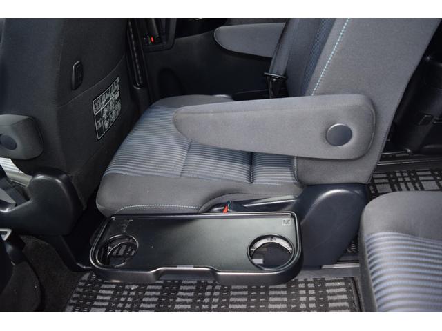 ヴォクシー ハイブリッドＺＳ　煌ＩＩ　アルパインナビ地デジ＆リアプリップダウンモニター・両側電動スライドドア・レーダー付ミラー・ドラレコ・デュアルオートＡＣ・純正１６ＡＷ・ＬＥＤライト・フォグ・トヨタセーフティセンス（32枚目）