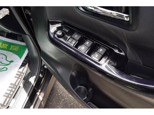 ヴォクシー ハイブリッドＺＳ　煌ＩＩ　アルパインナビ地デジ＆リアプリップダウンモニター・両側電動スライドドア・レーダー付ミラー・ドラレコ・デュアルオートＡＣ・純正１６ＡＷ・ＬＥＤライト・フォグ・トヨタセーフティセンス（55枚目）