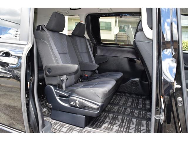 ヴォクシー ハイブリッドＺＳ　煌ＩＩ　アルパインナビ地デジ＆リアプリップダウンモニター・両側電動スライドドア・レーダー付ミラー・ドラレコ・デュアルオートＡＣ・純正１６ＡＷ・ＬＥＤライト・フォグ・トヨタセーフティセンス（56枚目）