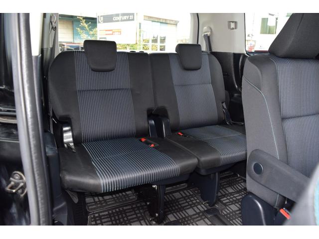 ヴォクシー ハイブリッドＺＳ　煌ＩＩ　アルパインナビ地デジ＆リアプリップダウンモニター・両側電動スライドドア・レーダー付ミラー・ドラレコ・デュアルオートＡＣ・純正１６ＡＷ・ＬＥＤライト・フォグ・トヨタセーフティセンス（57枚目）