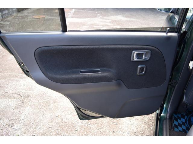 ミラジーノ ミニライトスペシャルターボ　５速ＭＴ・インタークーラーターボ・ターボタイマー付エンジンスターター・社外ブーストメーター・純正ミニライト１４インチＡＷ・ウッドコンビハンドル・シートカバー・リア修復有り（23枚目）