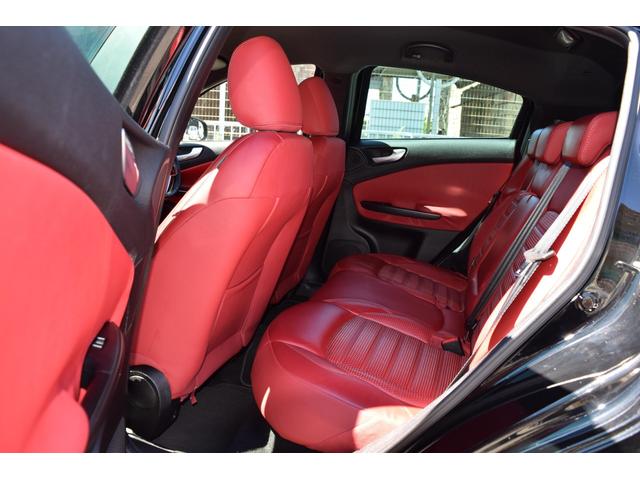 ジュリエッタ スポルティーバ ディーラー車・赤革パワーシート/シートヒーター・社外ナビ地デジ/BT接続可・ETC・パドルシフト・オートライト・デュアルオートAC・純正18インチAW・ディスチャージライト・フォグ(26枚目)