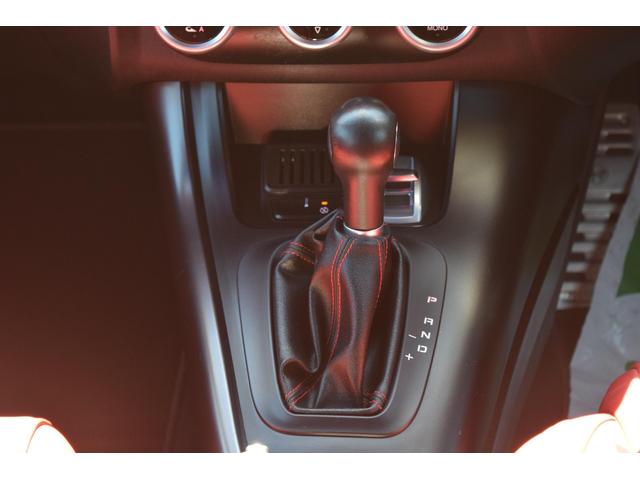 ジュリエッタ スポルティーバ ディーラー車・赤革パワーシート/シートヒーター・社外ナビ地デジ/BT接続可・ETC・パドルシフト・オートライト・デュアルオートAC・純正18インチAW・ディスチャージライト・フォグ(40枚目)