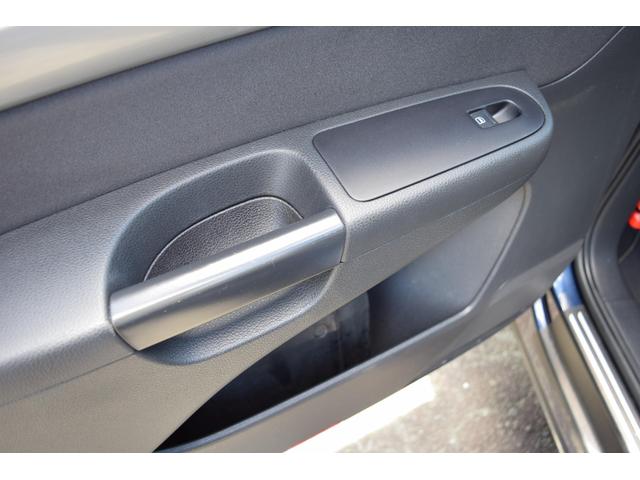 シャラン ＴＳＩ　ハイラインブルーモーションテクノロジー　社外ナビ地デジ／ＢＴ／ＤＶＤ／バックモニター・両側電動スライドドア・障害物センサー・オートクルーズ・ＥＴＣ・ルーフレール・ＨＩＤライト・フォグ・純正１６インチＡＷ・オートライト・デュアルＡＡＣ（26枚目）