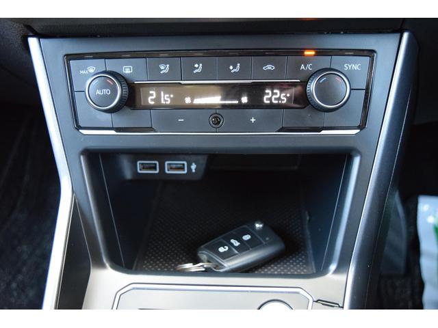 ポロ TSIハイライン 純正ナビ/バックモニター/パーキングアシスト・クルコン・パドルシフト・プッシュスタート・ETC・デュアルオートAC・革巻ステアリング・純正16AW・ウインカーミラー(19枚目)