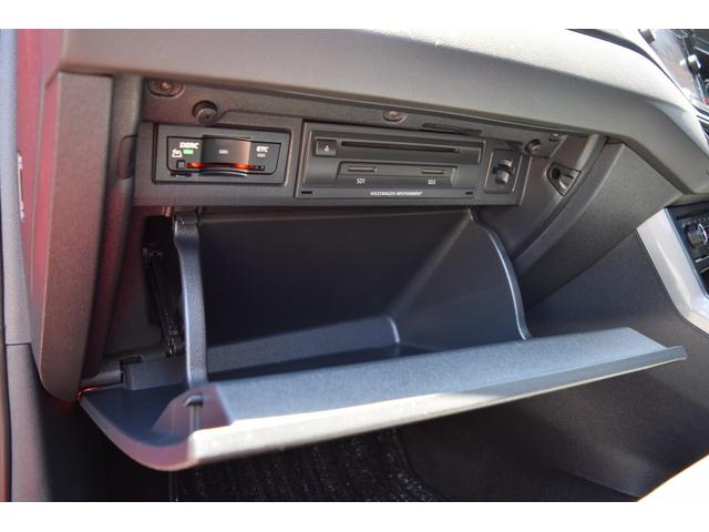 ポロ TSIハイライン 純正ナビ/バックモニター/パーキングアシスト・クルコン・パドルシフト・プッシュスタート・ETC・デュアルオートAC・革巻ステアリング・純正16AW・ウインカーミラー(40枚目)