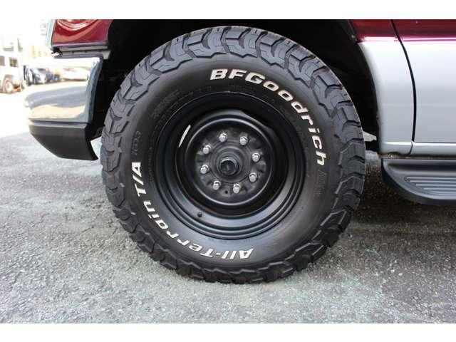 ５４００ｃｃ　ＣＡＲＦＡＸ　フルセグナビ（ｂｌｕｅｔｏｏｔｈ）　バックカメラ　リアモニター　ヒッチメンバー　社外マフラー・ホイール　本革シート　キーレス２個　ＥＴＣ