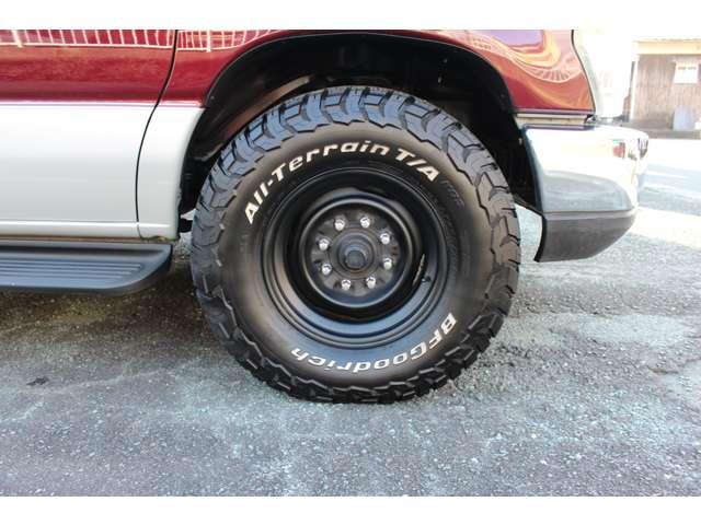 ５４００ｃｃ　ＣＡＲＦＡＸ　フルセグナビ（ｂｌｕｅｔｏｏｔｈ）　バックカメラ　リアモニター　ヒッチメンバー　社外マフラー・ホイール　本革シート　キーレス２個　ＥＴＣ