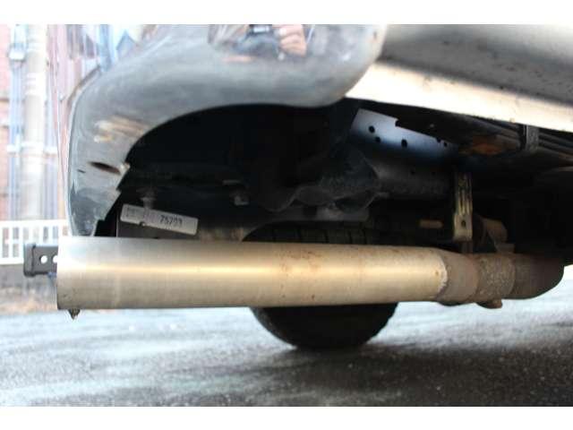 ５４００ｃｃ　ＣＡＲＦＡＸ　フルセグナビ（ｂｌｕｅｔｏｏｔｈ）　バックカメラ　リアモニター　ヒッチメンバー　社外マフラー・ホイール　本革シート　キーレス２個　ＥＴＣ