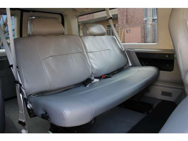 ５４００ｃｃ　ＣＡＲＦＡＸ　フルセグナビ（ｂｌｕｅｔｏｏｔｈ）　バックカメラ　リアモニター　ヒッチメンバー　社外マフラー・ホイール　本革シート　キーレス２個　ＥＴＣ