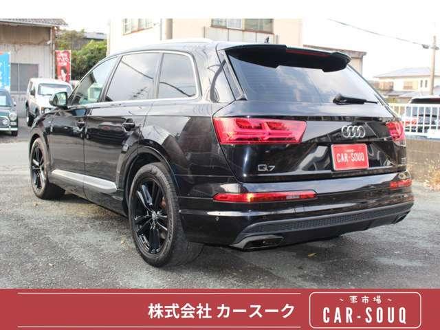 Q7 2.0TFSIクワトロ Sラインパッケージ 4WD 7人乗 リアモニター マトリクスヘッドライト 黒革Sラインパワーシート ガラススライディングルーフ パワーゲート 全周囲カメラ 全席シートヒーター ドラレコ ETC スマートキー2個 保証付(10枚目)