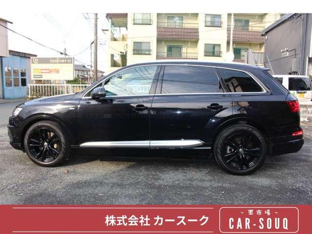 Q7 2.0TFSIクワトロ Sラインパッケージ 4WD 7人乗 リアモニター マトリクスヘッドライト 黒革Sラインパワーシート ガラススライディングルーフ パワーゲート 全周囲カメラ 全席シートヒーター ドラレコ ETC スマートキー2個 保証付(11枚目)