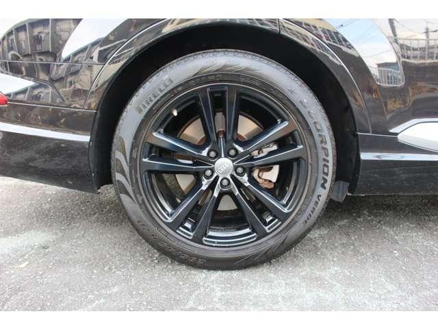 Q7 2.0TFSIクワトロ Sラインパッケージ 4WD 7人乗 リアモニター マトリクスヘッドライト 黒革Sラインパワーシート ガラススライディングルーフ パワーゲート 全周囲カメラ 全席シートヒーター ドラレコ ETC スマートキー2個 保証付(16枚目)