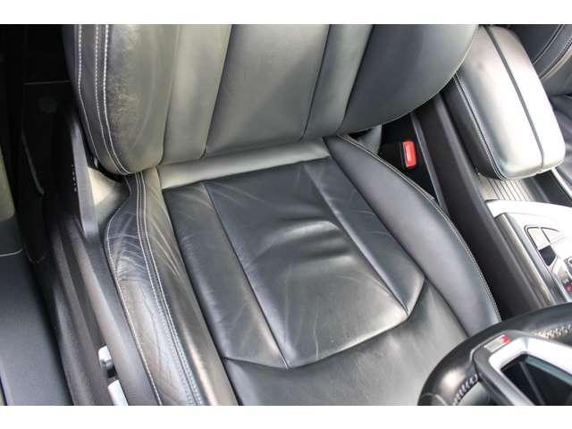 Q7 2.0TFSIクワトロ Sラインパッケージ 4WD 7人乗 リアモニター マトリクスヘッドライト 黒革Sラインパワーシート ガラススライディングルーフ パワーゲート 全周囲カメラ 全席シートヒーター ドラレコ ETC スマートキー2個 保証付(22枚目)