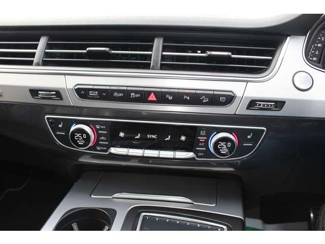 Q7 2.0TFSIクワトロ Sラインパッケージ 4WD 7人乗 リアモニター マトリクスヘッドライト 黒革Sラインパワーシート ガラススライディングルーフ パワーゲート 全周囲カメラ 全席シートヒーター ドラレコ ETC スマートキー2個 保証付(43枚目)