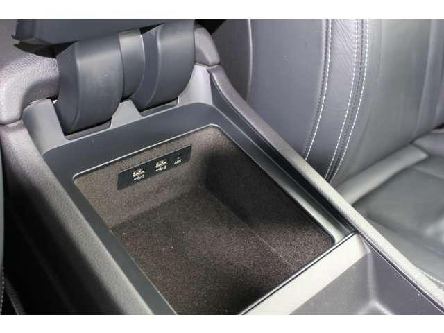 Q7 2.0TFSIクワトロ Sラインパッケージ 4WD 7人乗 リアモニター マトリクスヘッドライト 黒革Sラインパワーシート ガラススライディングルーフ パワーゲート 全周囲カメラ 全席シートヒーター ドラレコ ETC スマートキー2個 保証付(45枚目)