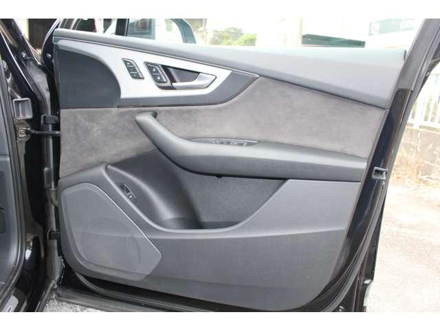 Q7 2.0TFSIクワトロ Sラインパッケージ 4WD 7人乗 リアモニター マトリクスヘッドライト 黒革Sラインパワーシート ガラススライディングルーフ パワーゲート 全周囲カメラ 全席シートヒーター ドラレコ ETC スマートキー2個 保証付(50枚目)