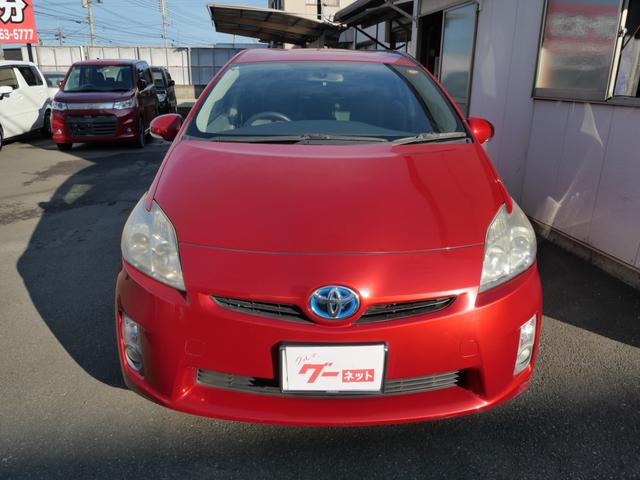 プリウス Ｓ　スマートキー　プッシュスタート　ナビ　ＴＶ　ＥＴＣ　オートエアコン　記録簿　電動格納ミラー　パワーウィンドウ　パワーステアリング（3枚目）