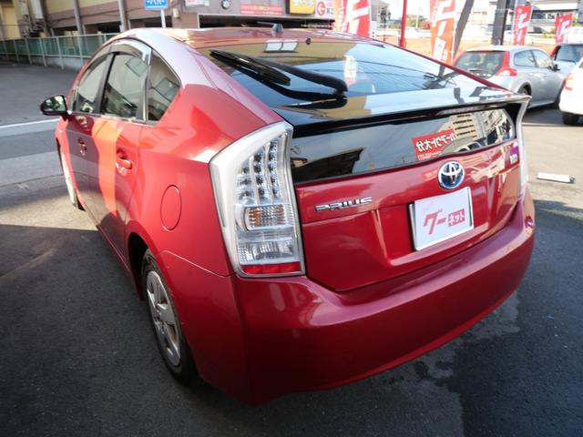 プリウス Ｓ　スマートキー　プッシュスタート　ナビ　ＴＶ　ＥＴＣ　オートエアコン　記録簿　電動格納ミラー　パワーウィンドウ　パワーステアリング（7枚目）