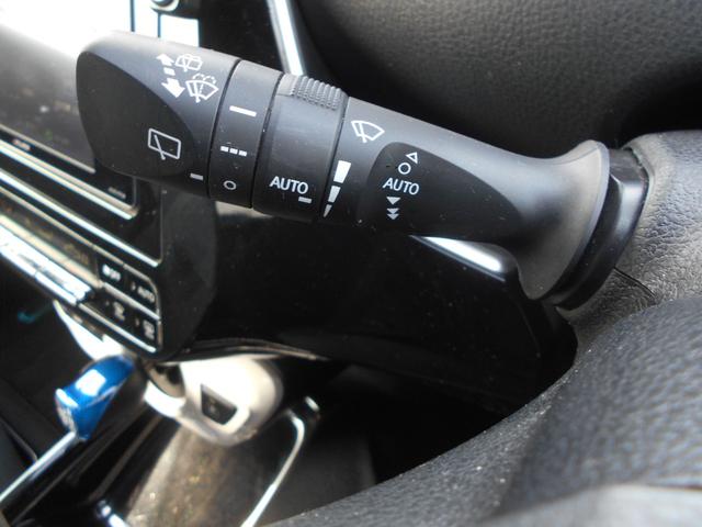 プリウス Ｓセーフティプラス　禁煙車　ワンオナ　バックカメラ　ＥＴＣ　社外ナビ　フルセグＴＶ　ＢＴ　Ｆランプ　オートライト　オートマチックハイビーム　オートクルーズコントロール　オートワイパー　レーンキープアシスト　障害物センサー（20枚目）